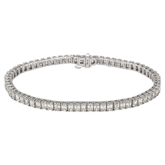 https://a.1stdibscdn.com/emerald-cut-diamond-tennis-bracelet-for-sale/j_415/j_180730121672327394674/j_18073012_1672327395734_bg_processed.jpg?width=768