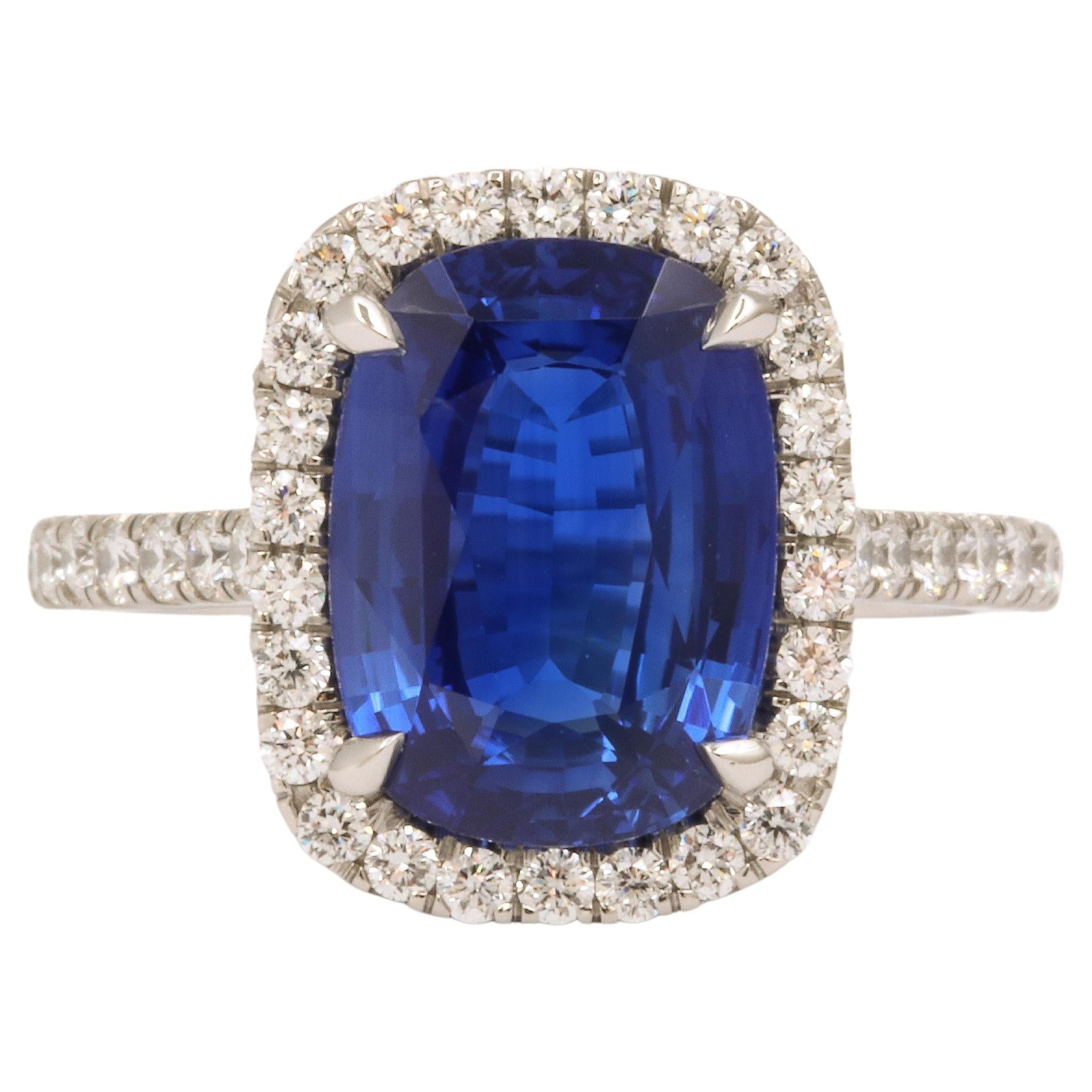 https://a.1stdibscdn.com/cushion-cut-blue-sapphire-and-diamond-halo-ring-for-sale/j_415/j_194450021685541099600/j_19445002_1685541100463_bg_processed.jpg
