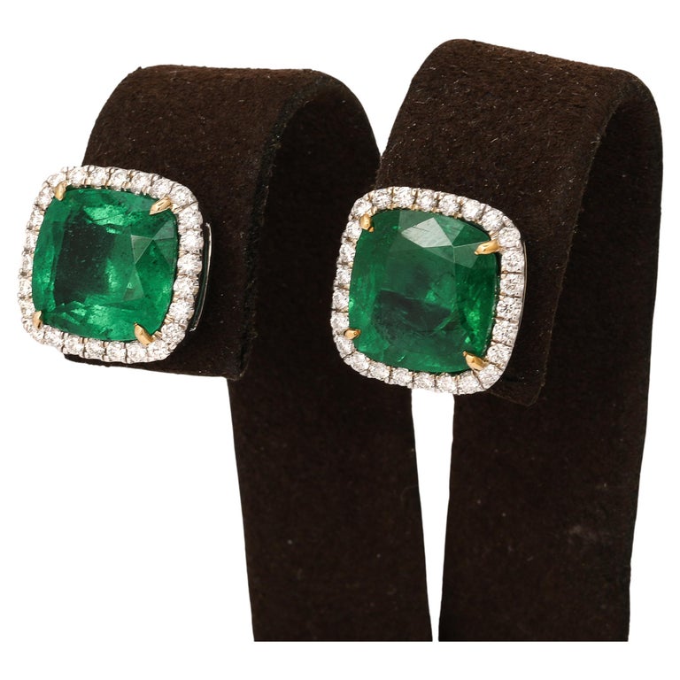 https://a.1stdibscdn.com/cushion-cut-emerald-and-diamond-stud-earrings-for-sale/j_415/j_227290221714486805507/j_22729022_1714486807219_bg_processed.jpg?width=768